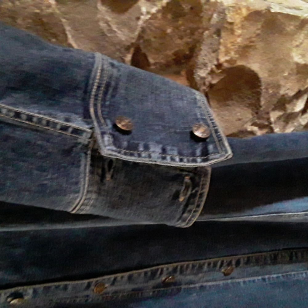 Coat - Picture 4 of 6